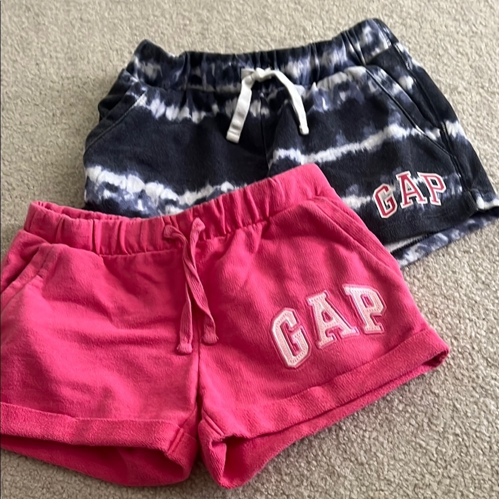 Gap shorts 2 pairs